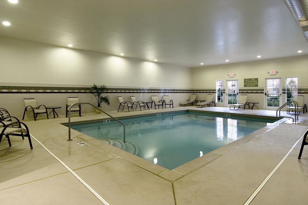 Larkspur Landing Extended St Louis Riverport Maryland Heights