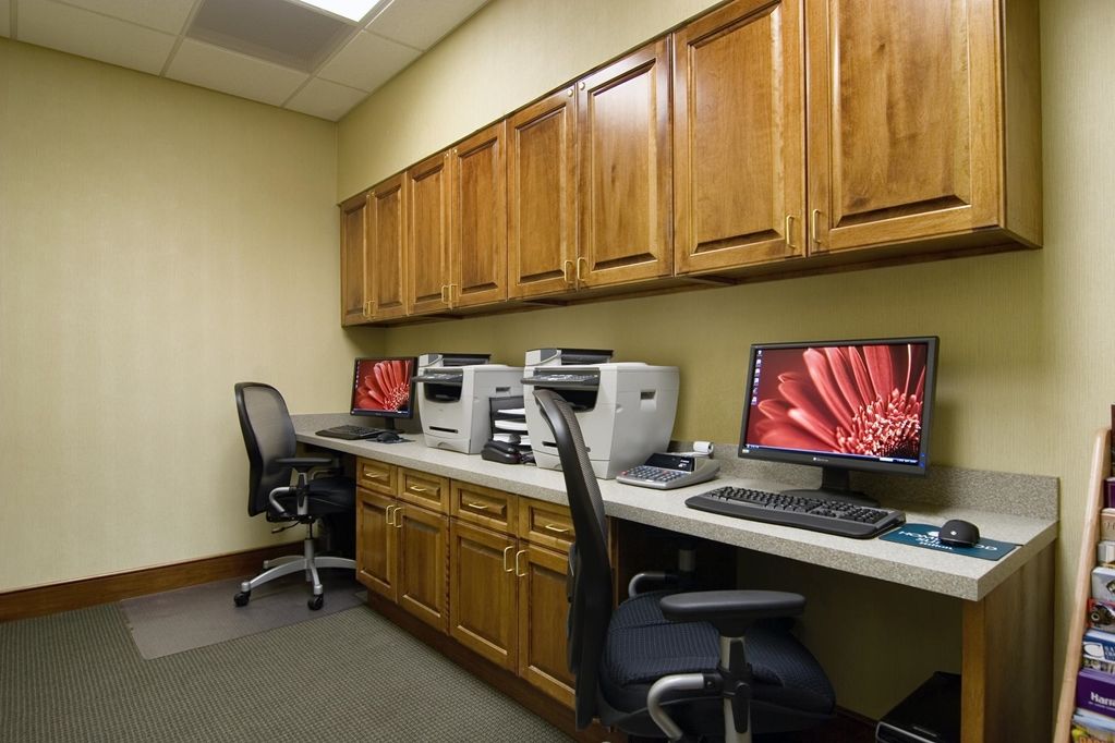 Larkspur Landing Extended St Louis Riverport 3*